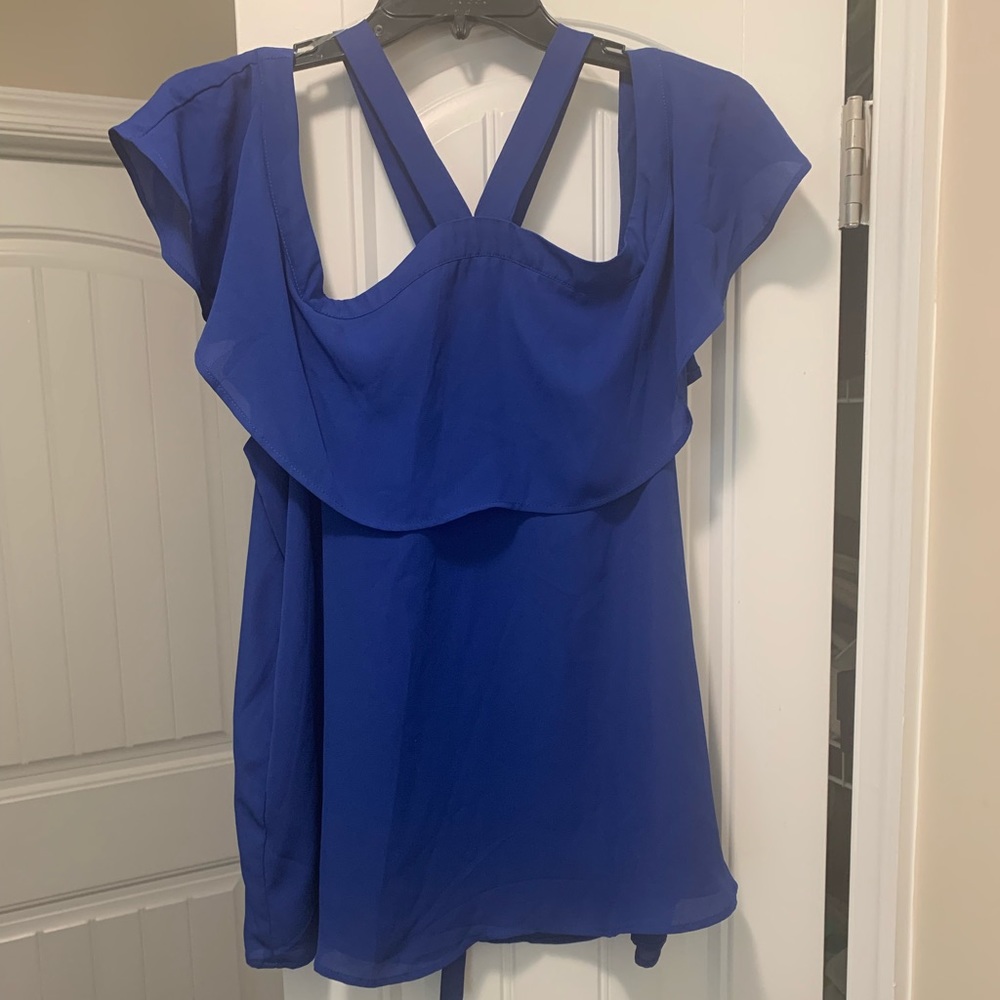 🔥2/$20🔥 XL royal blue never worn off the shoulder blouse w/bow in the back